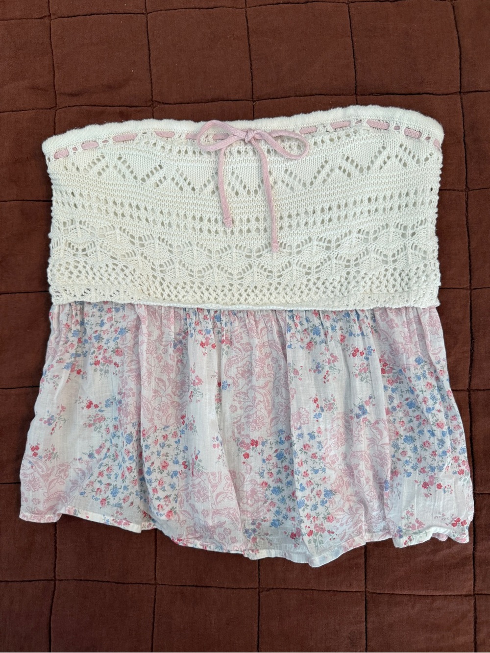 Hollister White Crocheted Strapless Tube Top with Light Pink Accents